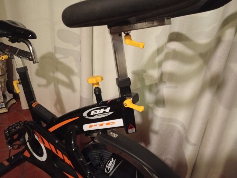 Bicicleta estática Duke BH