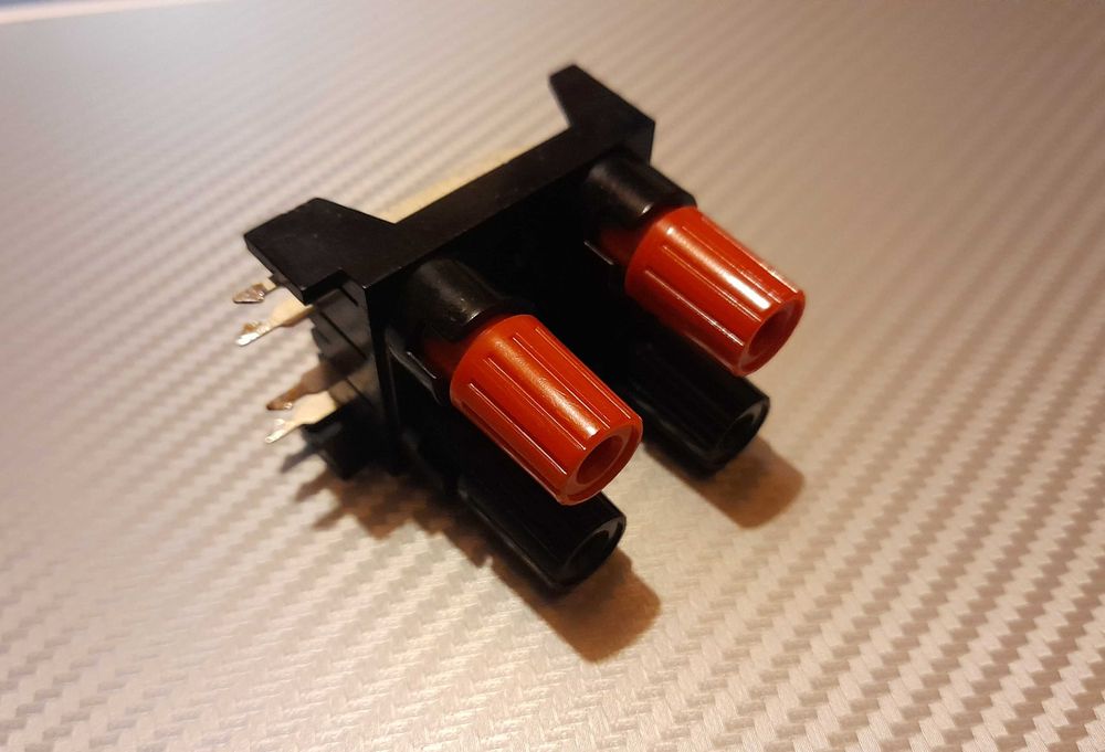 Gniazdo, terminal głośnikowy do wzmacniaczy PIONEER z lat 90