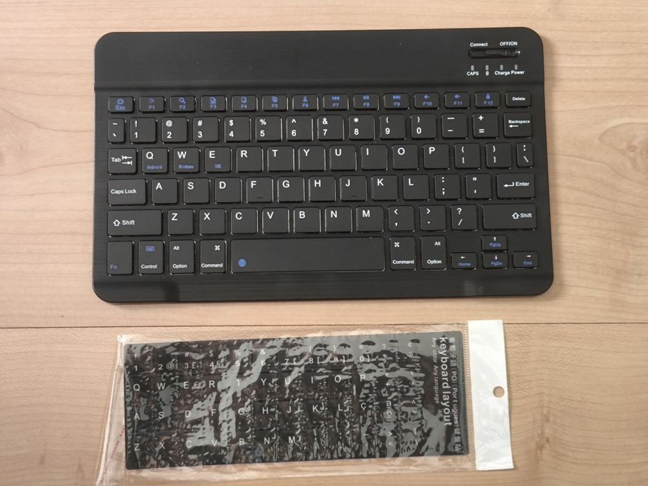 Teclado bluetooth novo com teclas autocolantes em português
