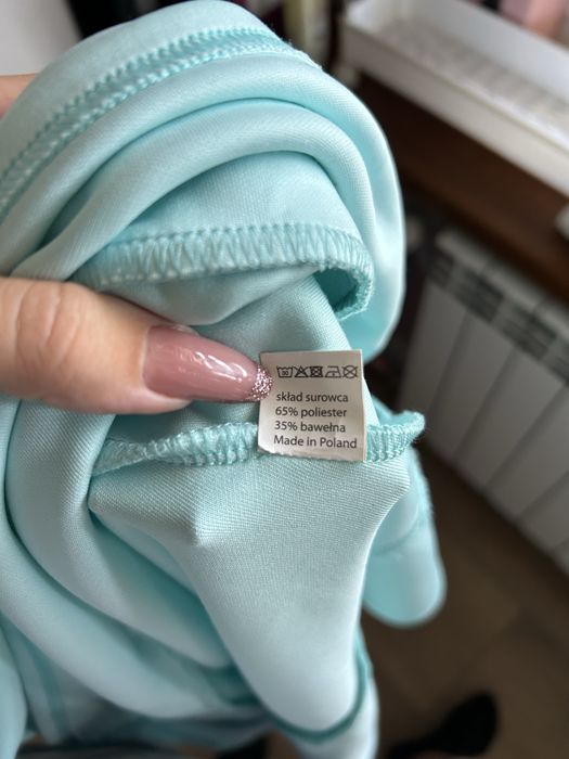 Niebieska sukienka z koronką pakuten 36