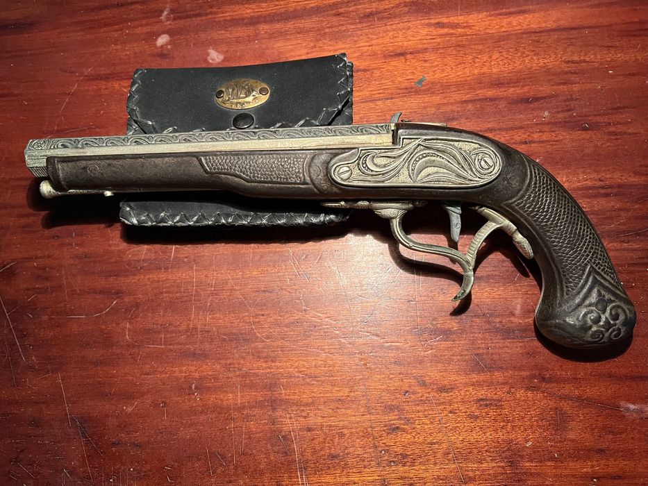 Pistola antiga decorativa
