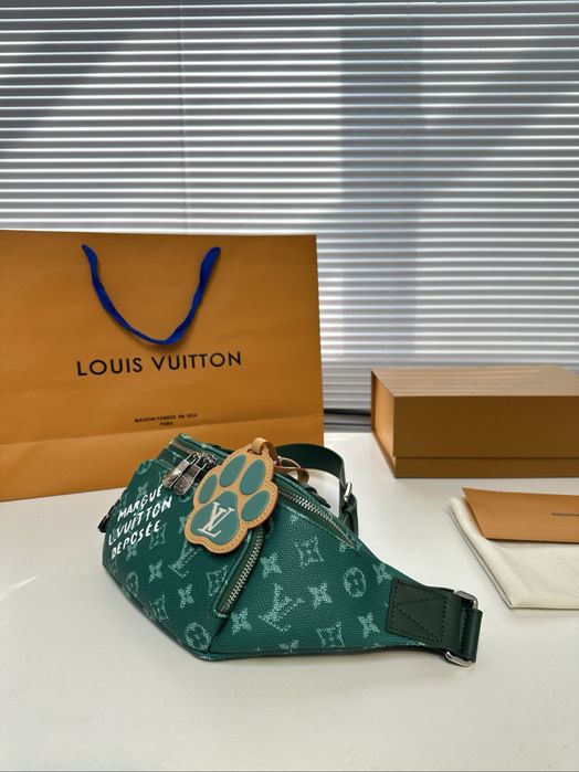 Louis Vuitton Rush сумка бананка мужская зеленая