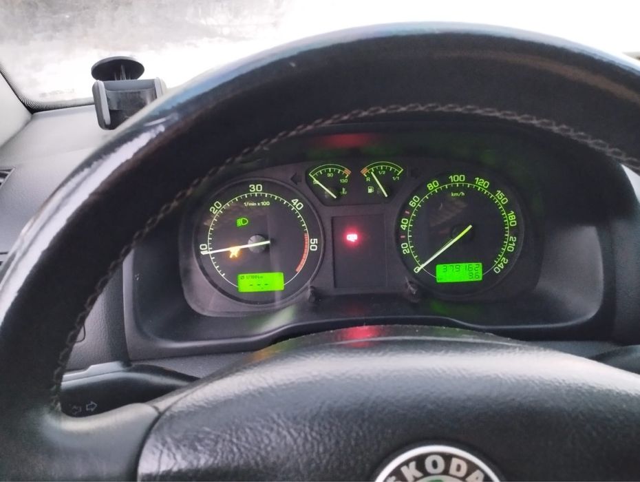 Продам машину Skoda