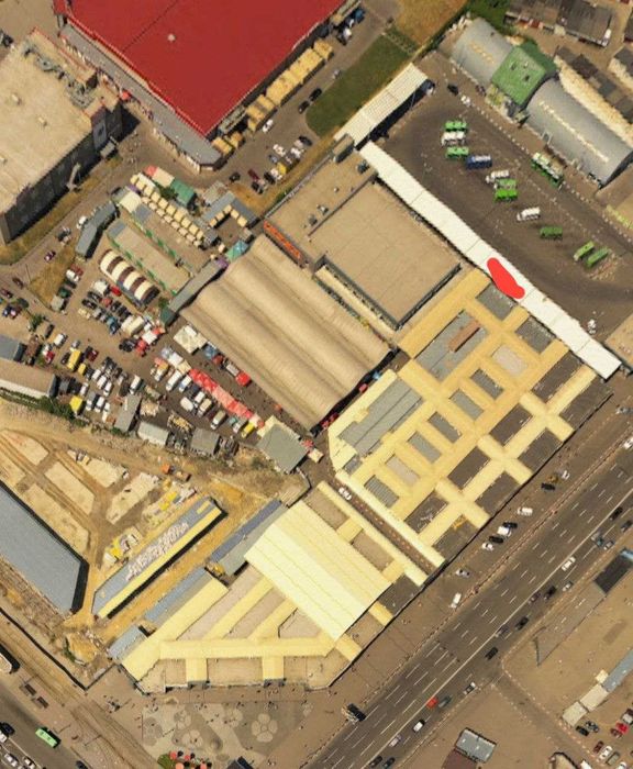 Продаж ПРИМІЩЕННЯ на ринку «Соллі» біля метро та автостанції в Харкові