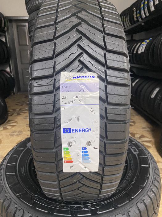 235/65/16c. 121/119R. Michelin AGILIS CROSS CLIMATE