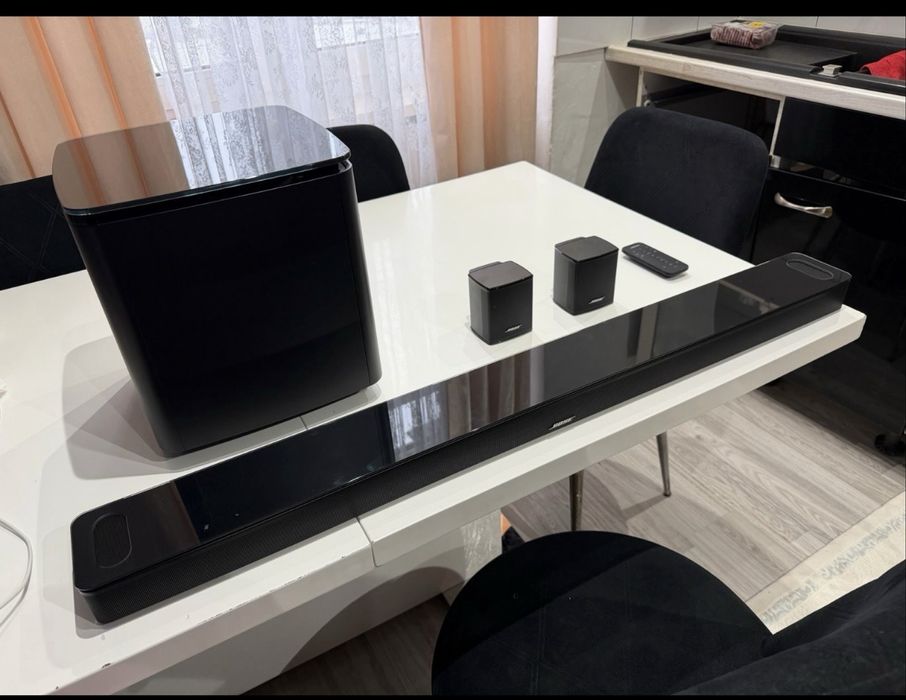 Bose Smart Soundbar 900 Bassmodul 700 +Rear speaker