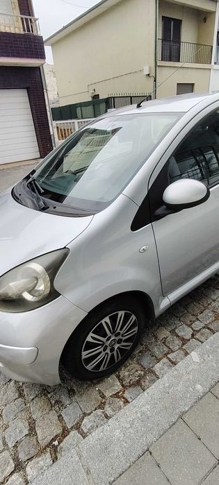 Toyota Aygo impecável