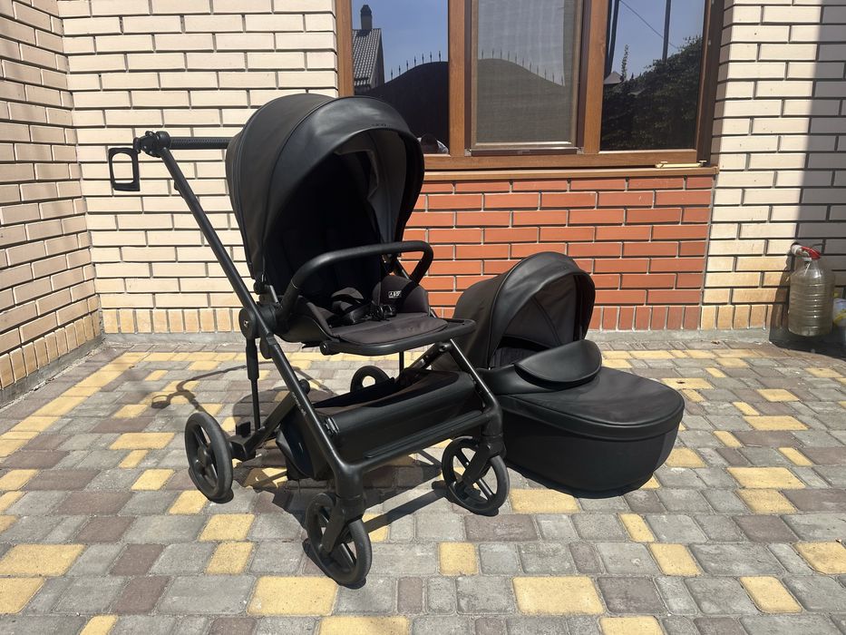 Продам коляску Anex Eli 2 в 1 (люлька + прогулка)