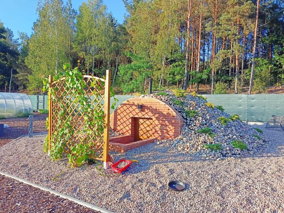 schron betonowy , piwniczka betonowa , ziemianka , piwnica , sauna ogrodowa