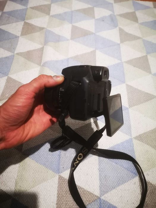 Sony Cyber-shot DSC-HX100V Bridge Camera, 16 MP – Black64729522279683122