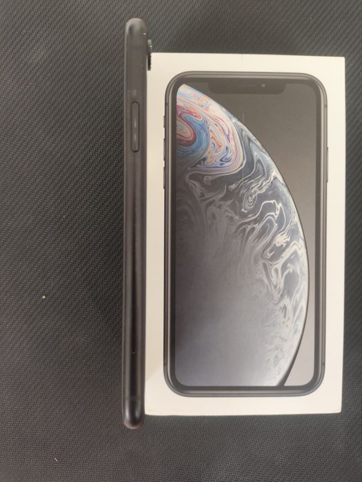 Продам iPhone XR 64GB Space Grey