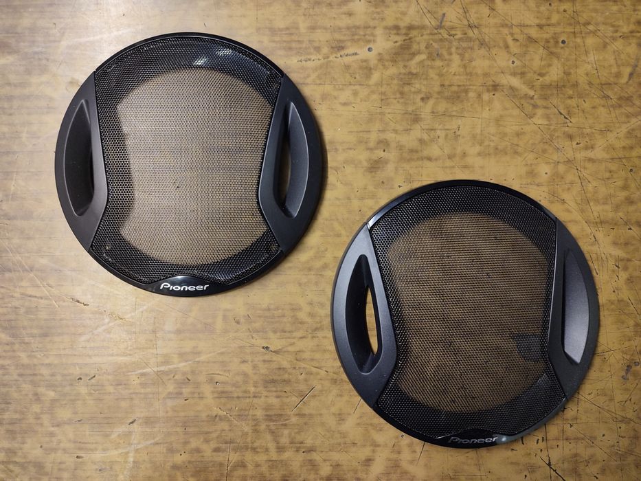 Сетки динамиков колонок на "13" новые