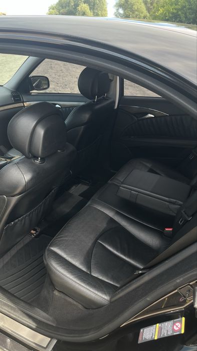 Mercedes w211 e320 2008