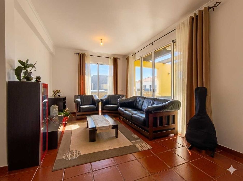 Vende-se Moradia Isolada T3