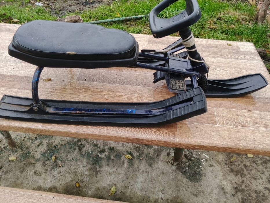 Продам санки чук і гек