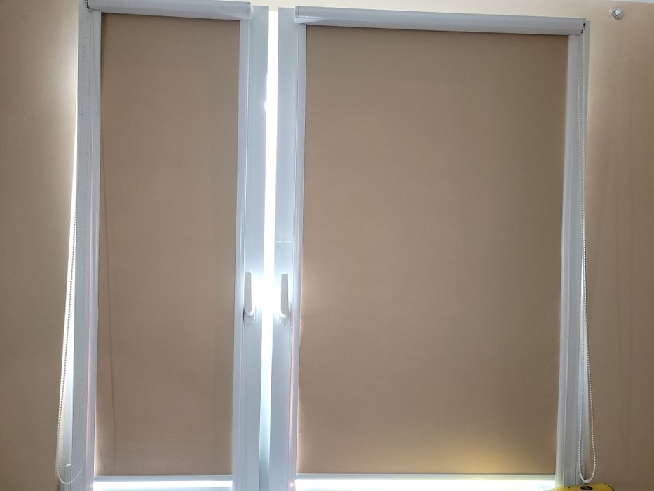 Rolety zaciemniające 100% wym. 39x129 cm i 75x129 cm