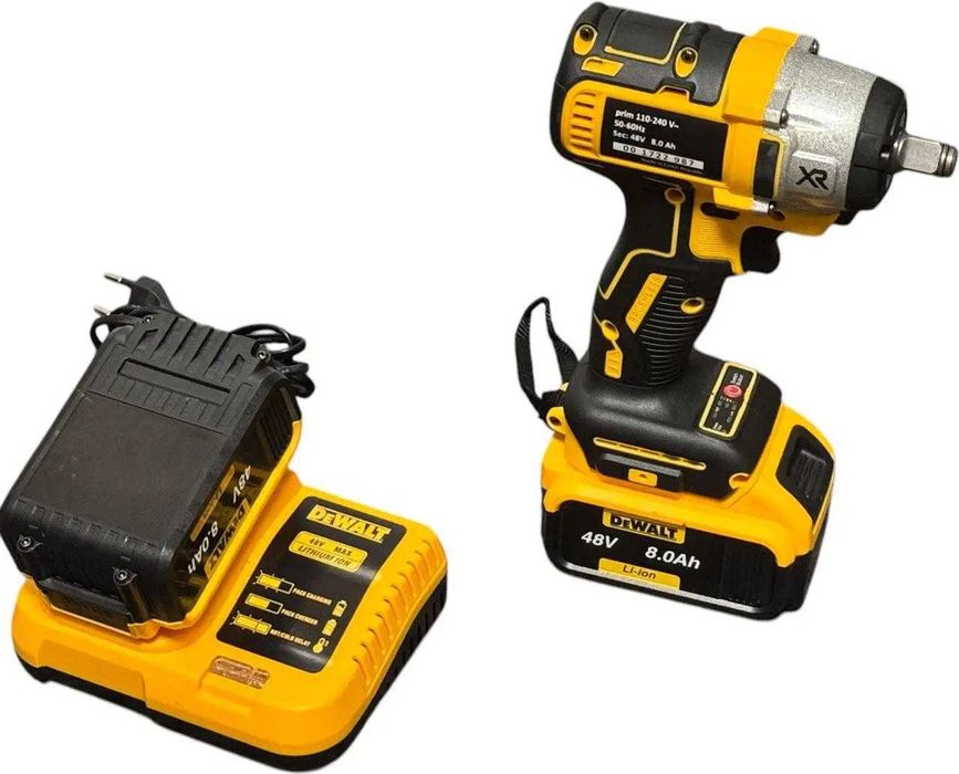 Акумуляторний гайковерт DeWalt DCF922NEW (48V, 8AH). АКБ