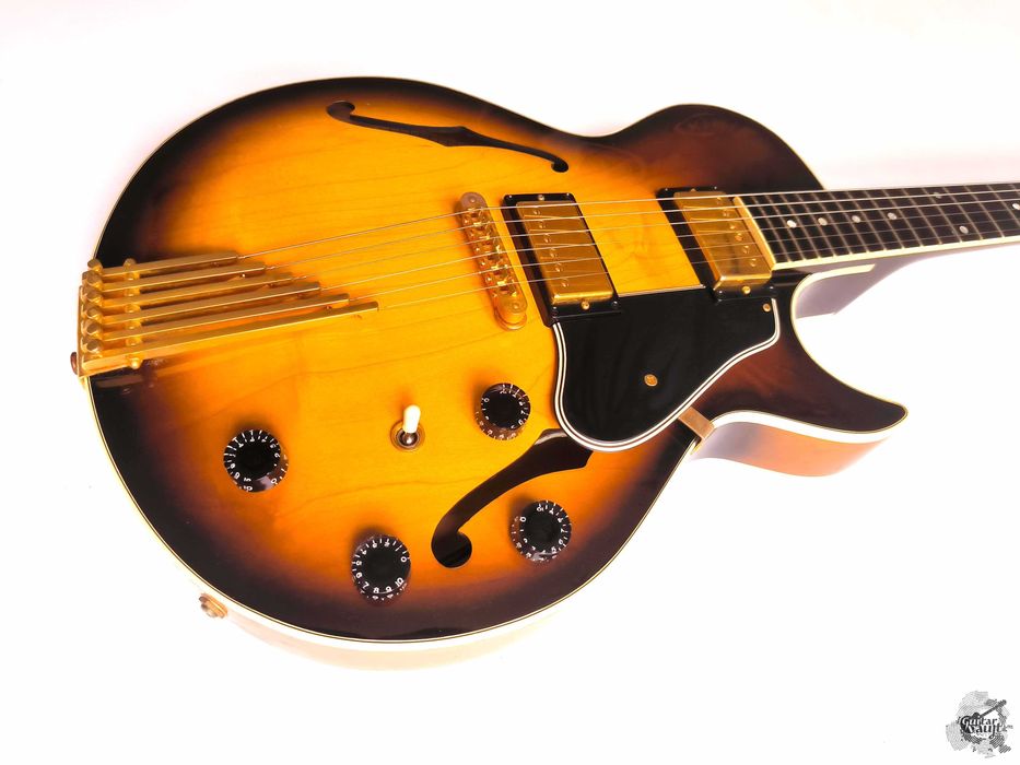 Gibson Howard Roberts Fusion III '2005 Vintage Sunburst w/case&docs