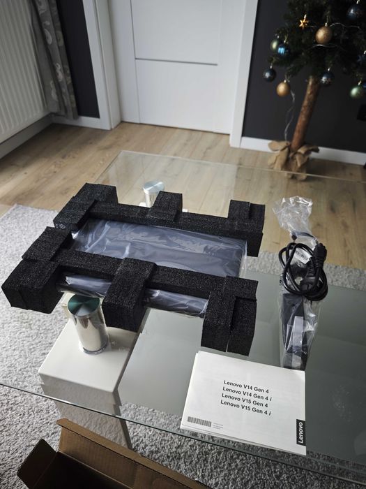 Lenovo V14 G4 Ryzen 5 7520U / 16 GB RAM / 512 GB / W11 / Gwarancja 2l