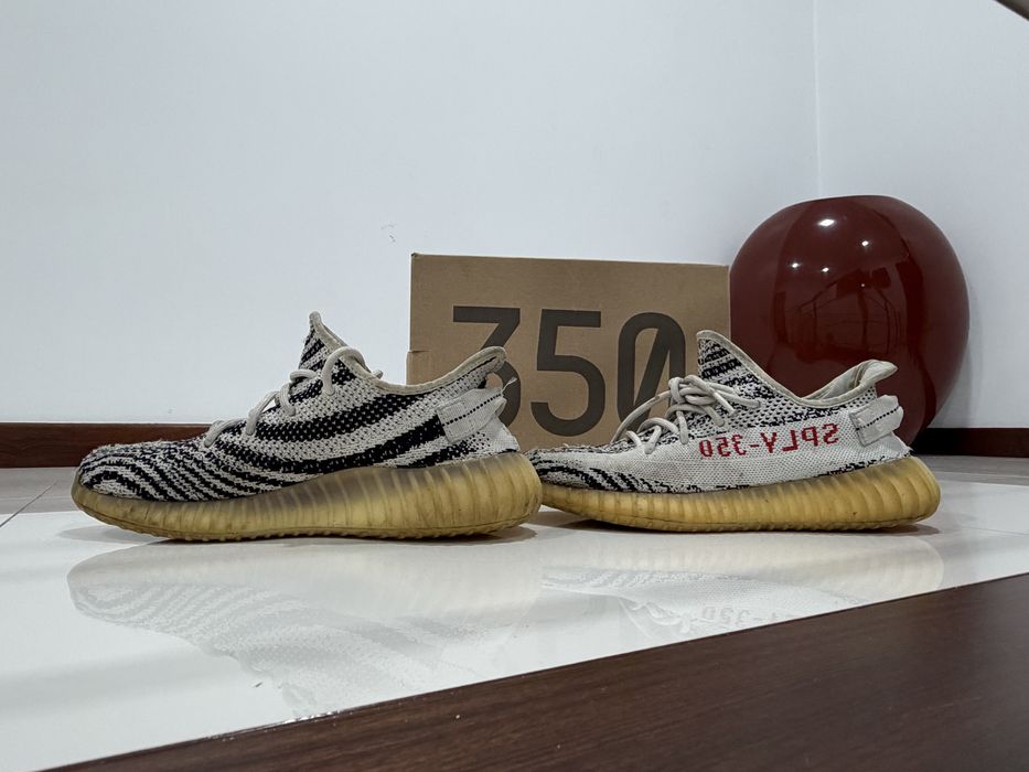 Yeezy Boost 350 V2 - Zebra