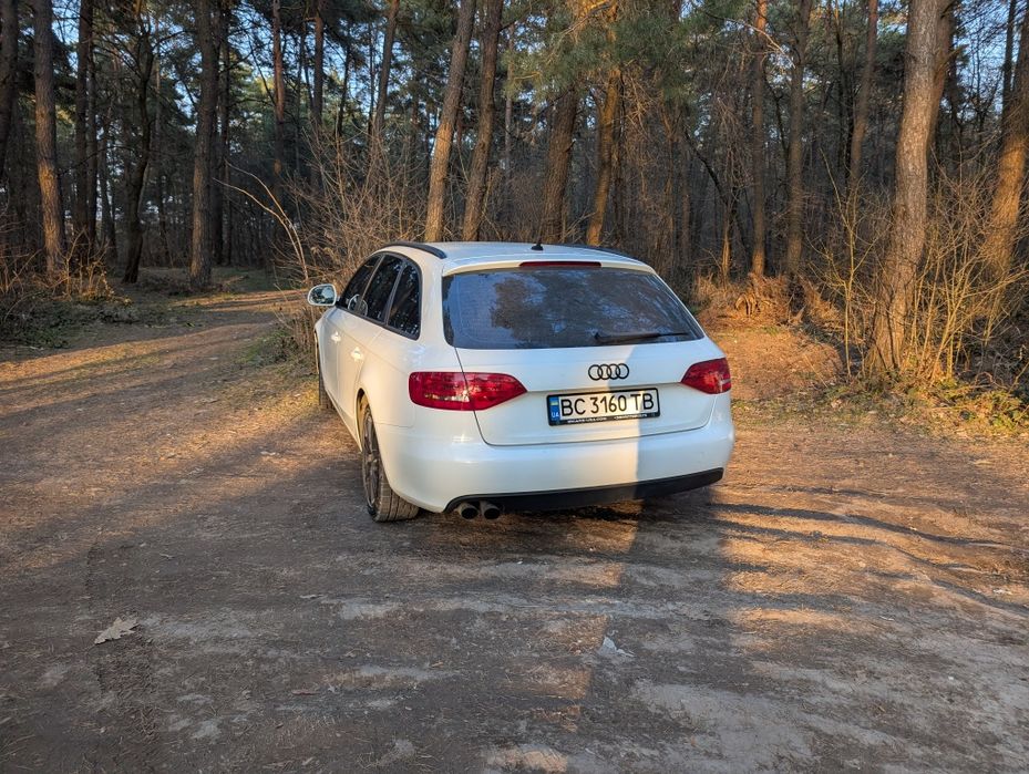 Audi a4 b8 2008  2.0 диз/мех