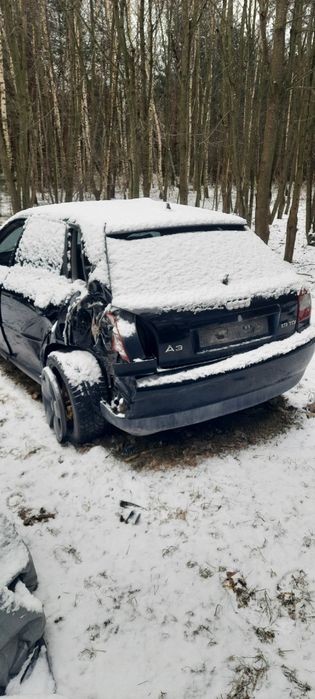 Audi a3 lz5w 1.6 1.8t  drzwi klapa zderzak tył felgi