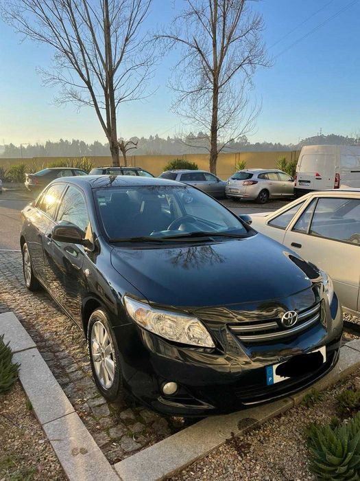 Toyota Corolla 1.4 VVT-i Sol 2009 - Gasolina - Muito bem estimado