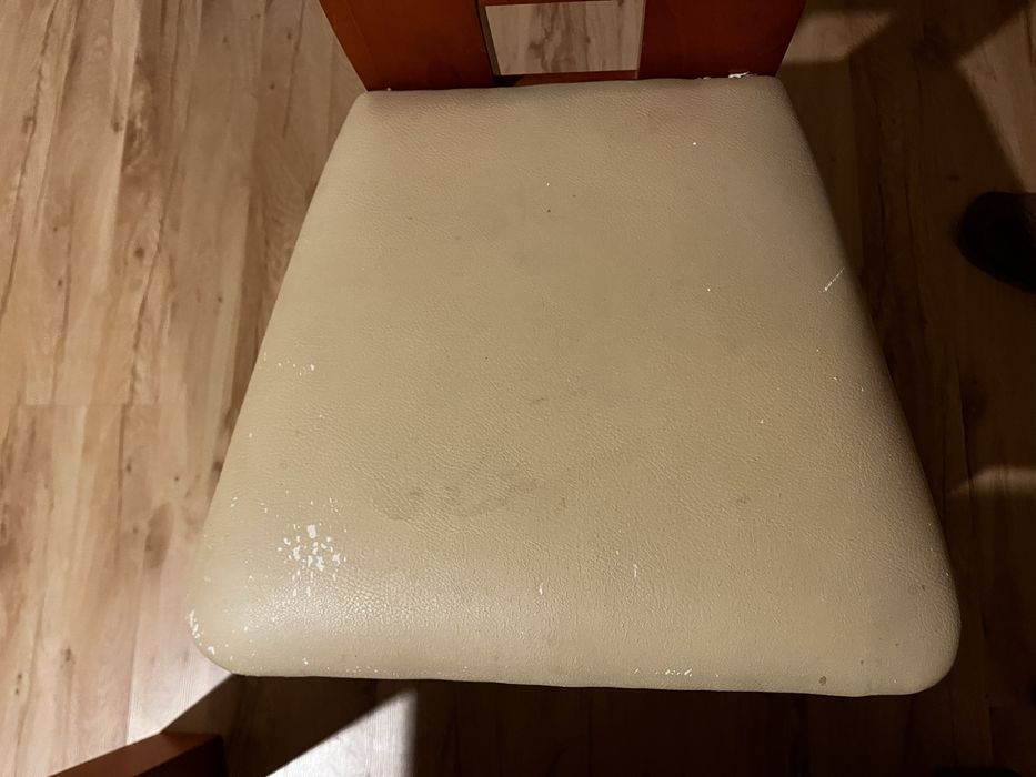 Stół do jadalni i salonu