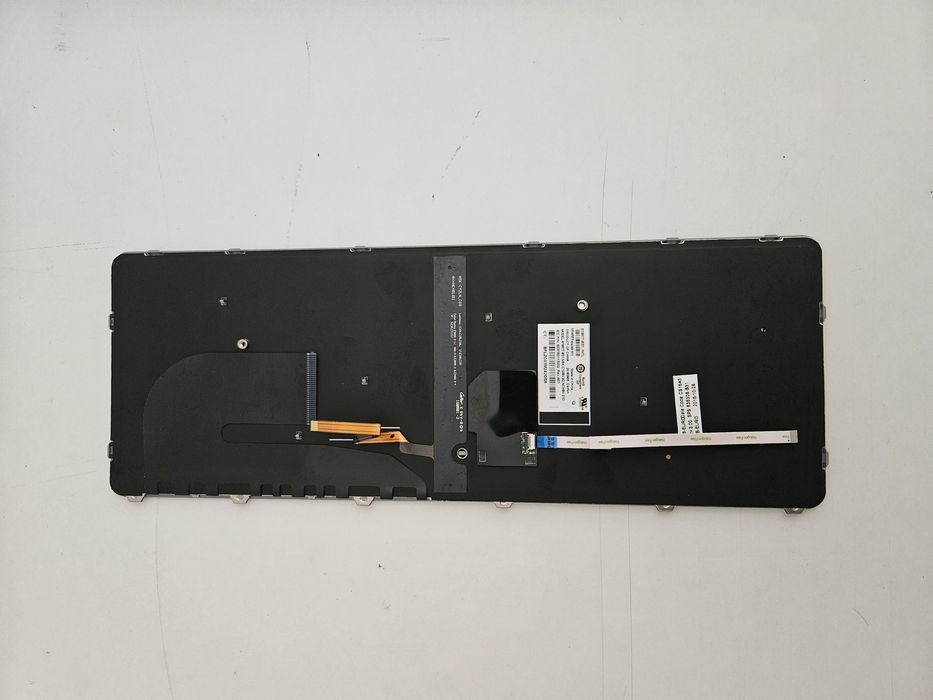 Vendo teclado novo p/ Elitebook 840 g3 PN: 836308-B31