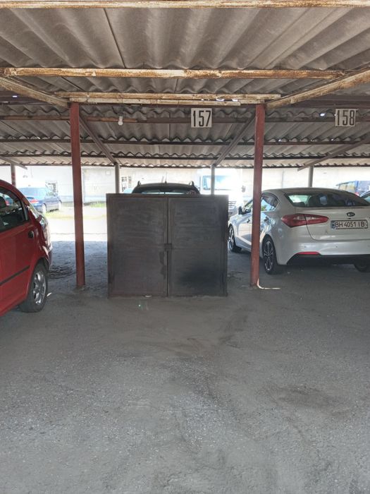 Сдам  крытое  место  на стоянке