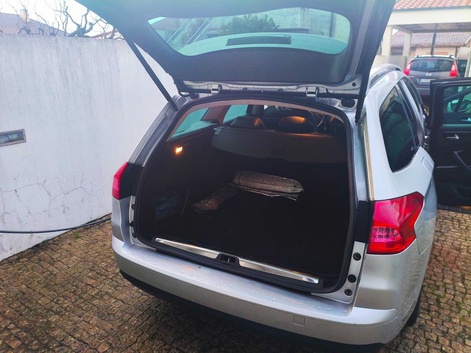 C5 2.0 Exclusive poucos kms e um dono