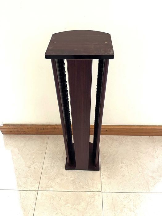 Torre para CD's em Madeira