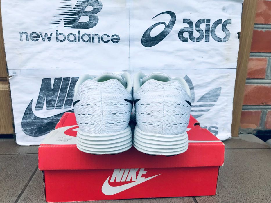Кроссовки Nike Lunar Tempo 2 беговые для тренировок