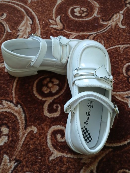 Продам дитячі туфлі