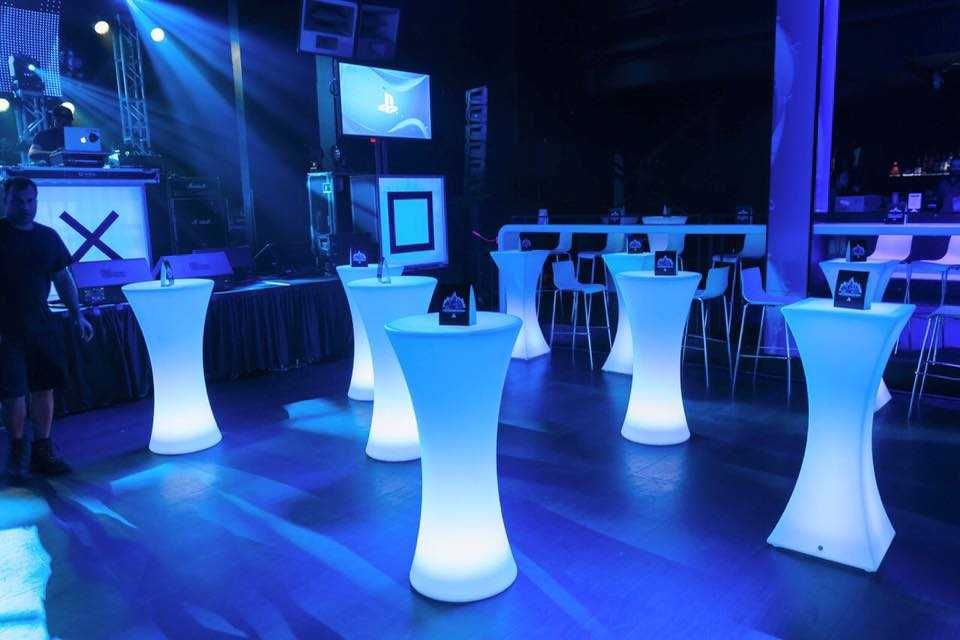 Mobiliario led bares e mesas com iluminação