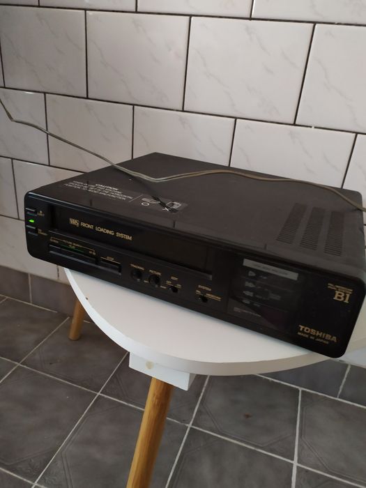Magnetowid  VHS  toshiba