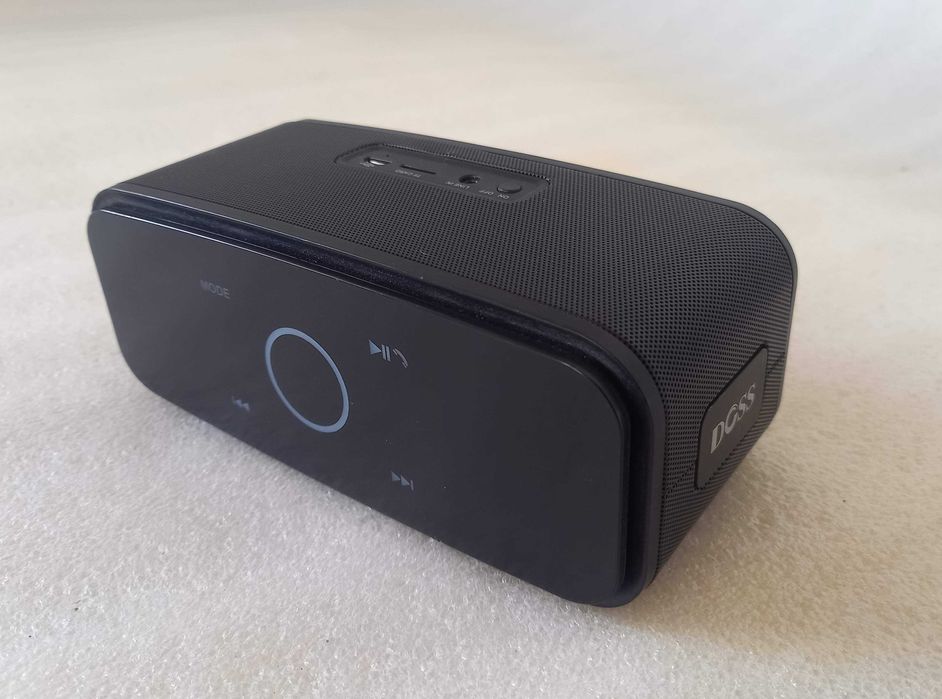 Портативна Bluetooth колонка DOSS SoundBox