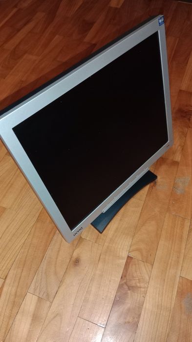Monitor BENQ T705