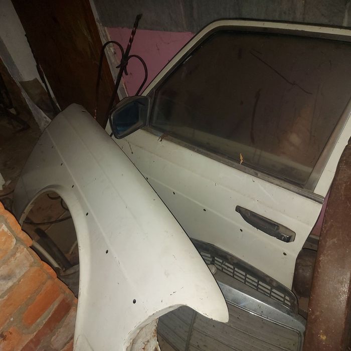 Крышка багажника на Мерседес 126