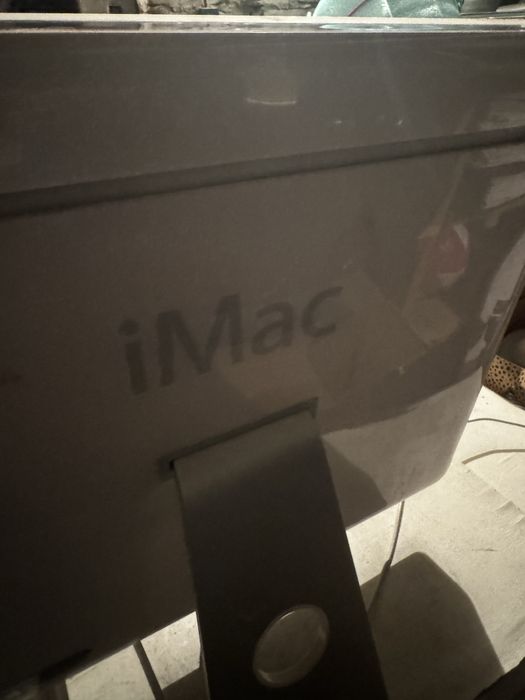 Komputer iMac z klawiatura