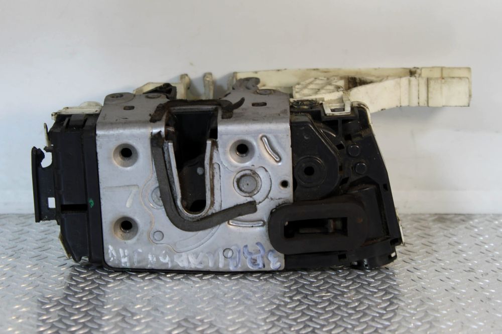 Замок дверей лівої Mercedes Sprinter W906 Бокова Спринтер 906