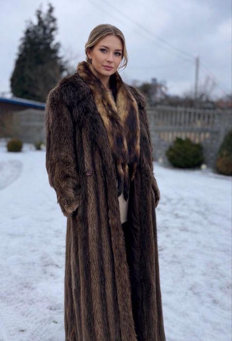 Płaszcz z naturalnego futra KEM FURS Maria Radosz