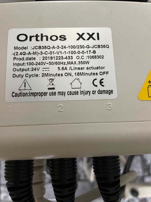 Cama Articulada com Elevador , completamente nova