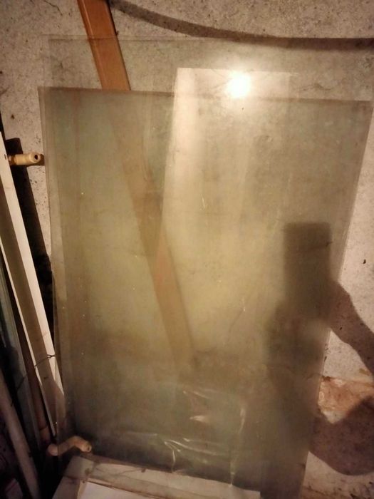 оконное стекло разное