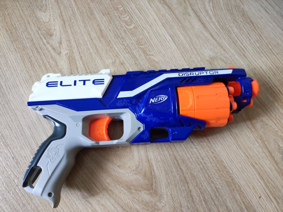 NERF Elite na 6 strzałów