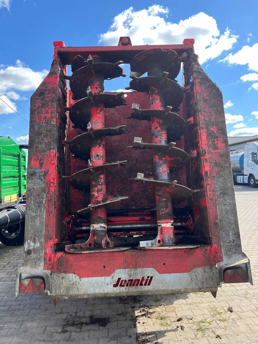 Wynajem rozrzutnika Jeantill