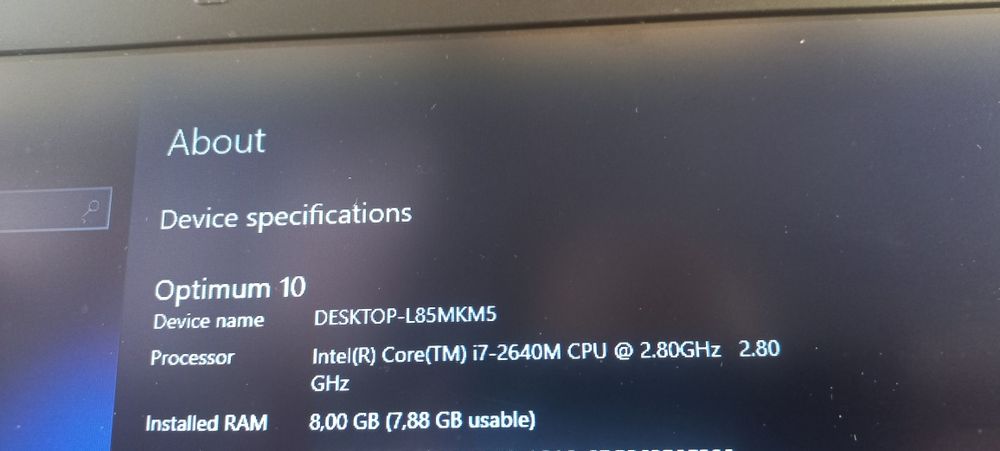 Toshiba R830-1DT  i7
