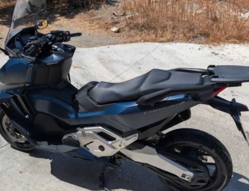 Honda Forza 750. Desço o preço diariamente pelo que não aceito propostas inferiores ao valor anunciado.