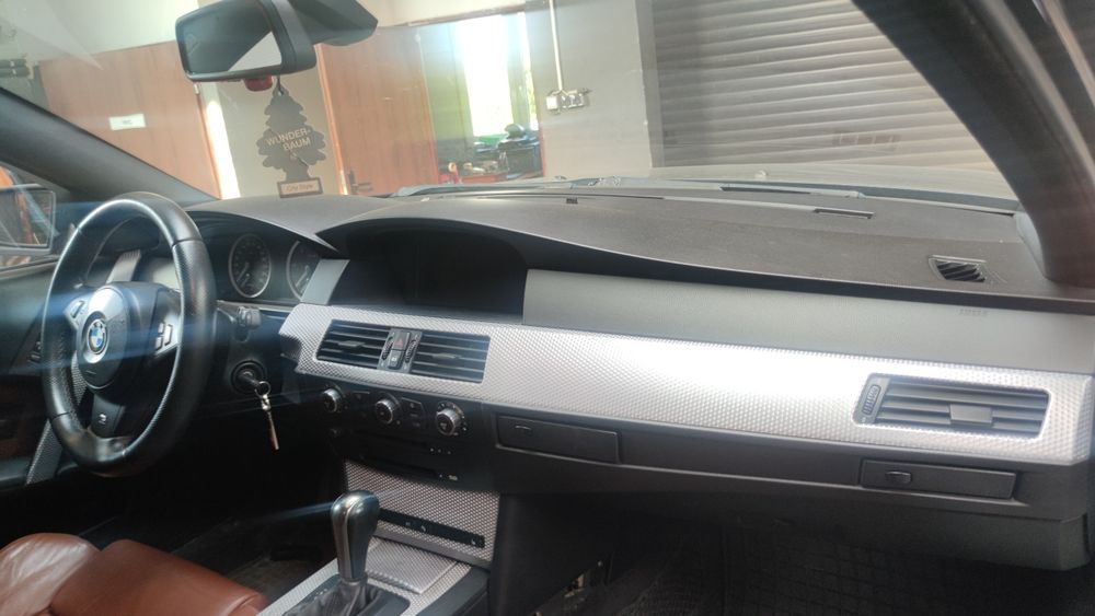 BMW e60 konsola,deska,cupholdery