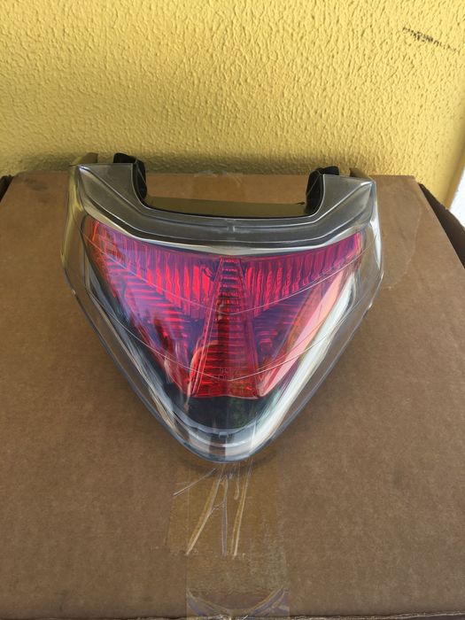 Farol traseiro CBR 125